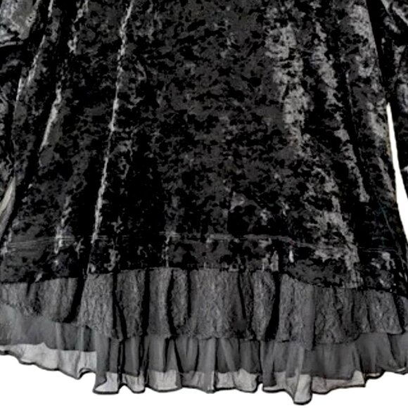 Karen Kane 2X BLACK Crushed Velvet Top with Lace Chiffon Hem - Picture 3 of 8